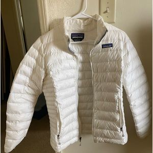White Patagonia puffer